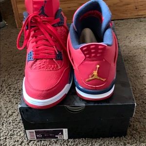 Don’t wear them, only worn twice,good condition.